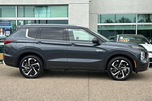 2025 Mitsubishi Outlander PHEV SEL