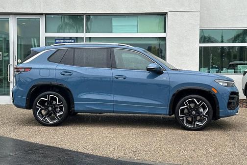 2026 Volkswagen Tiguan 2.0T SEL R-Line