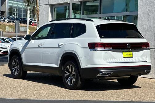 2025 Volkswagen Atlas 2.0T SE