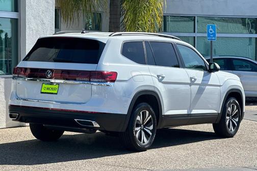 2025 Volkswagen Atlas 2.0T SE
