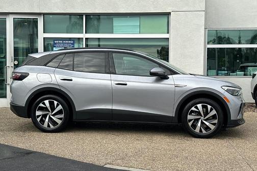 2023 Volkswagen ID.4 Pro