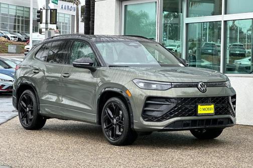 2026 Volkswagen Tiguan 2.0T SE R-Line Black