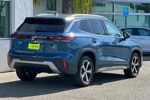 2025 Volkswagen Tiguan 2.0T SE