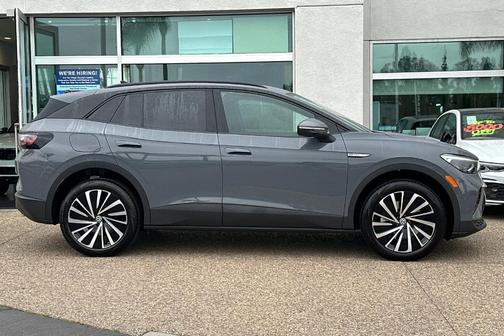 2025 Volkswagen ID.4 Pro