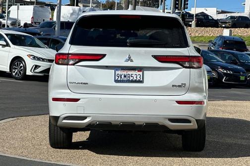 2024 Mitsubishi Outlander PHEV SE