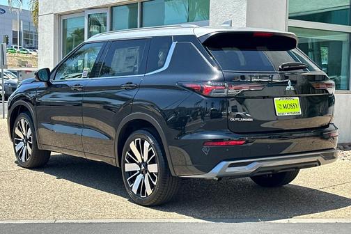 2025 Mitsubishi Outlander SEL