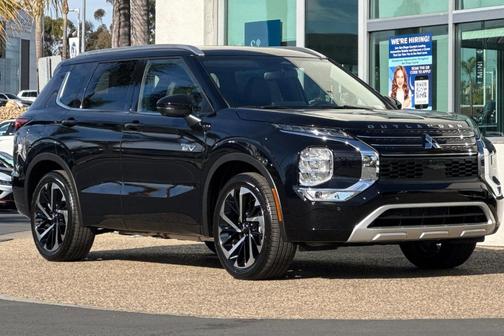 2025 Mitsubishi Outlander PHEV SEL