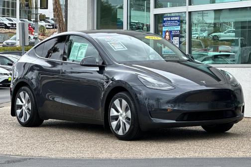 2024 Tesla Model Y Base