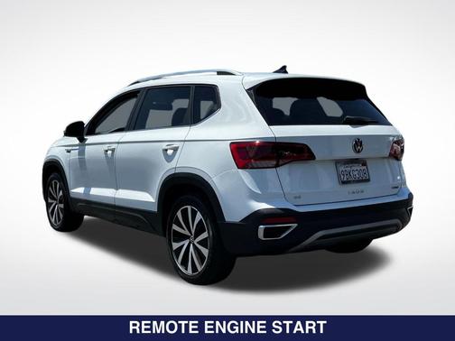 Pure White 2022 Volkswagen Taos 1.5T SE