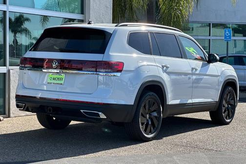 2025 Volkswagen Atlas 2.0T SE w/Technology