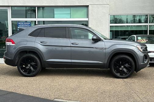 2025 Volkswagen Atlas Cross Sport 2.0T SE w/Technology