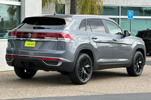 2025 Volkswagen Atlas Cross Sport 2.0T SE w/Technology
