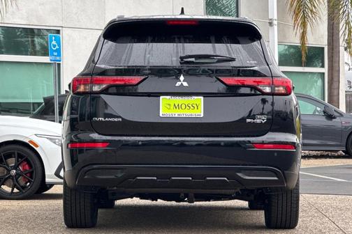 2025 Mitsubishi Outlander PHEV SEL