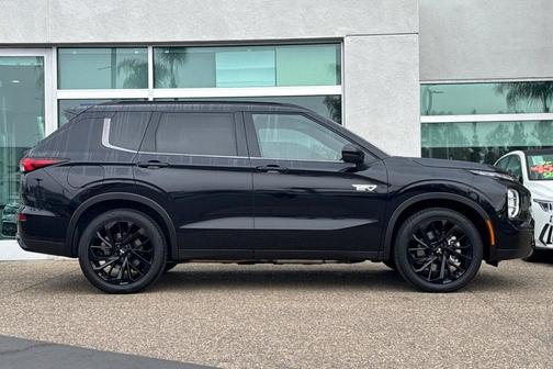 2025 Mitsubishi Outlander PHEV SEL