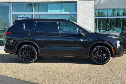 2025 Mitsubishi Outlander PHEV SEL