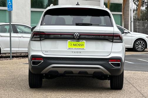 2025 Volkswagen Taos 1.5T SE