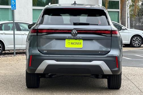 2025 Volkswagen Tiguan 2.0T SE