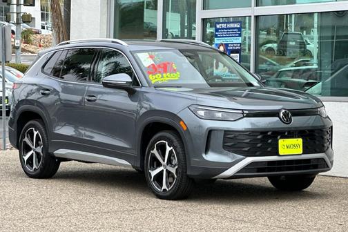 2025 Volkswagen Tiguan 2.0T SE