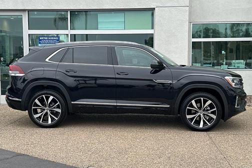 2025 Volkswagen Atlas Cross Sport 2.0T SEL Premium R-Line