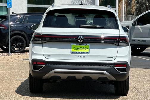 2025 Volkswagen Taos 1.5T SE