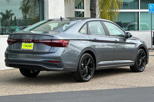 2025 Volkswagen Jetta 1.5T SE