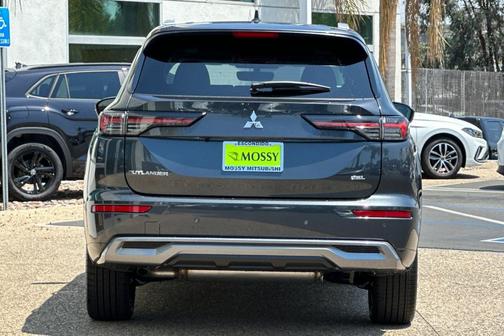 2025 Mitsubishi Outlander SEL