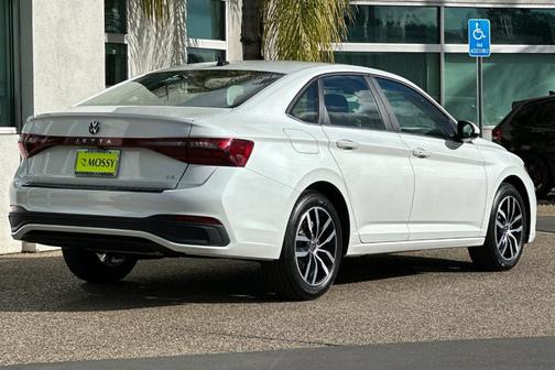 2025 Volkswagen Jetta 1.5T SE