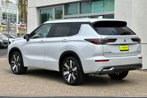 2025 Mitsubishi Outlander SEL