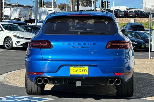 2017 Porsche Macan Turbo