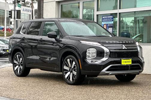 2026 Mitsubishi Outlander SE
