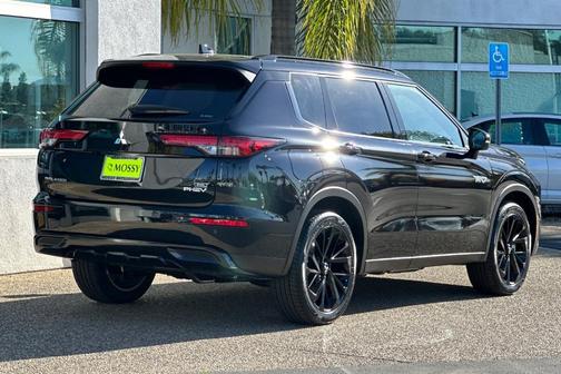 2025 Mitsubishi Outlander PHEV SEL