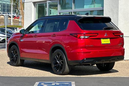 2025 Mitsubishi Outlander PHEV SEL