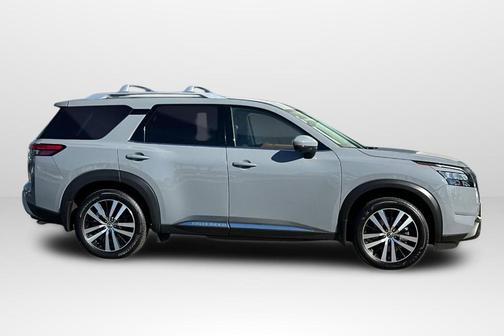 Boulder Gray Metallic 2025 Nissan Pathfinder Platinum
