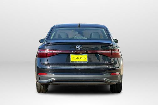 Deep Black Pearl Effect 2026 Volkswagen Jetta 1.5T SE