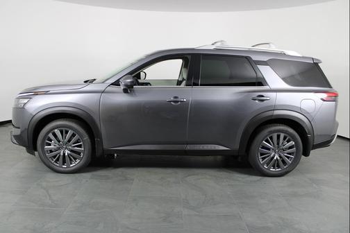 2025 Nissan Pathfinder SL FWD