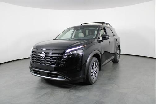 Super Black 2026 Nissan Pathfinder SL