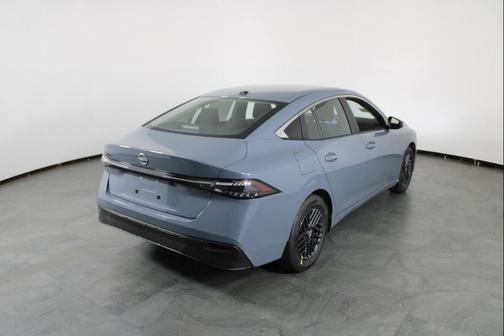 Atlantic Gray Metallic 2027 Nissan Sentra SR