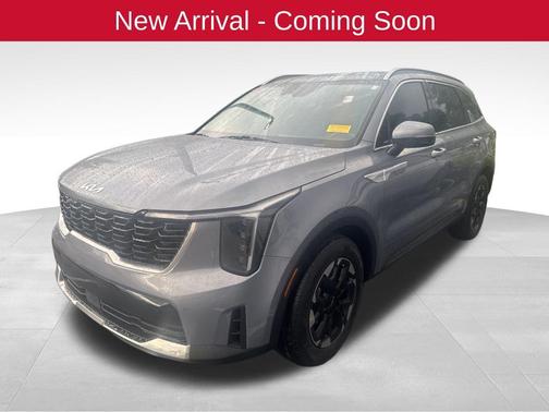 Everlasting Silver 2024 Kia Sorento S