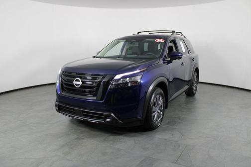 Deep Ocean Blue Pearl 2024 Nissan Pathfinder SV FWD