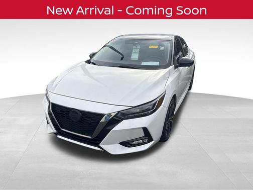 Aspen White Tricoat/Super Black 2022 Nissan Sentra SR