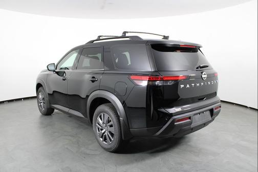 2025 Nissan Pathfinder SV FWD