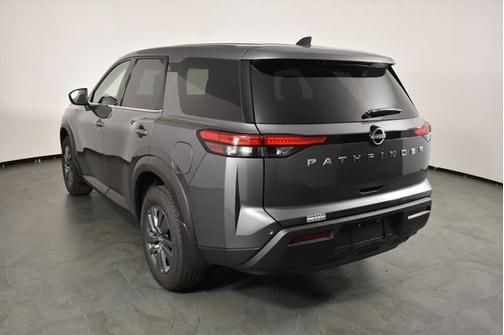 2025 Nissan Pathfinder S FWD