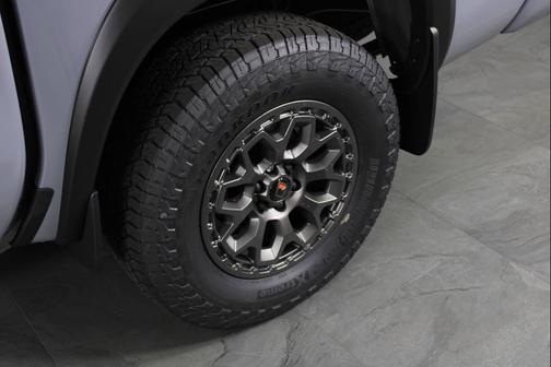 Boulder Gray Pearl 2026 Nissan Frontier PRO-4X