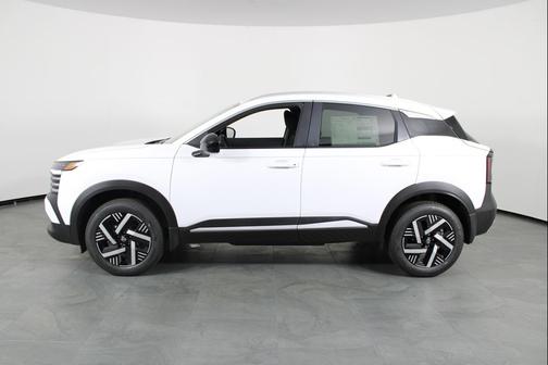 Fresh Powder 2026 Nissan Kicks SV
