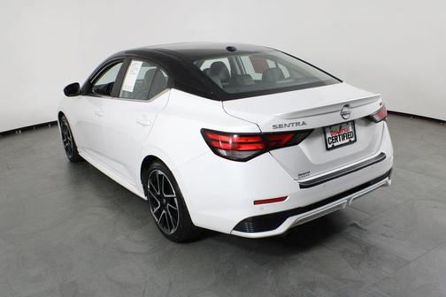 Aspen White Tricoat/Super Black 2024 Nissan Sentra SR
