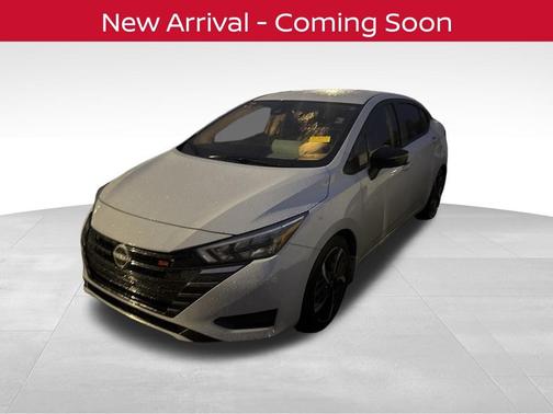 Pearl 2024 Nissan Versa 1.6 S