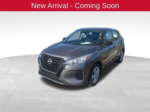 Gun Metallic 2025 Nissan Kicks S