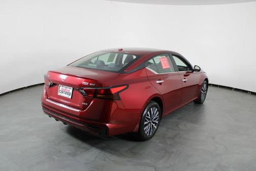 Scarlet Ember Tintcoat 2023 Nissan Altima 2.5 SV