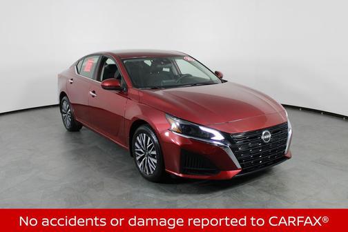 Scarlet Ember Tintcoat 2023 Nissan Altima 2.5 SV