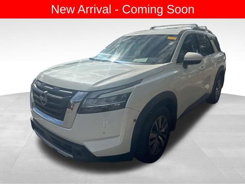 2023 Nissan Pathfinder SL 4WD